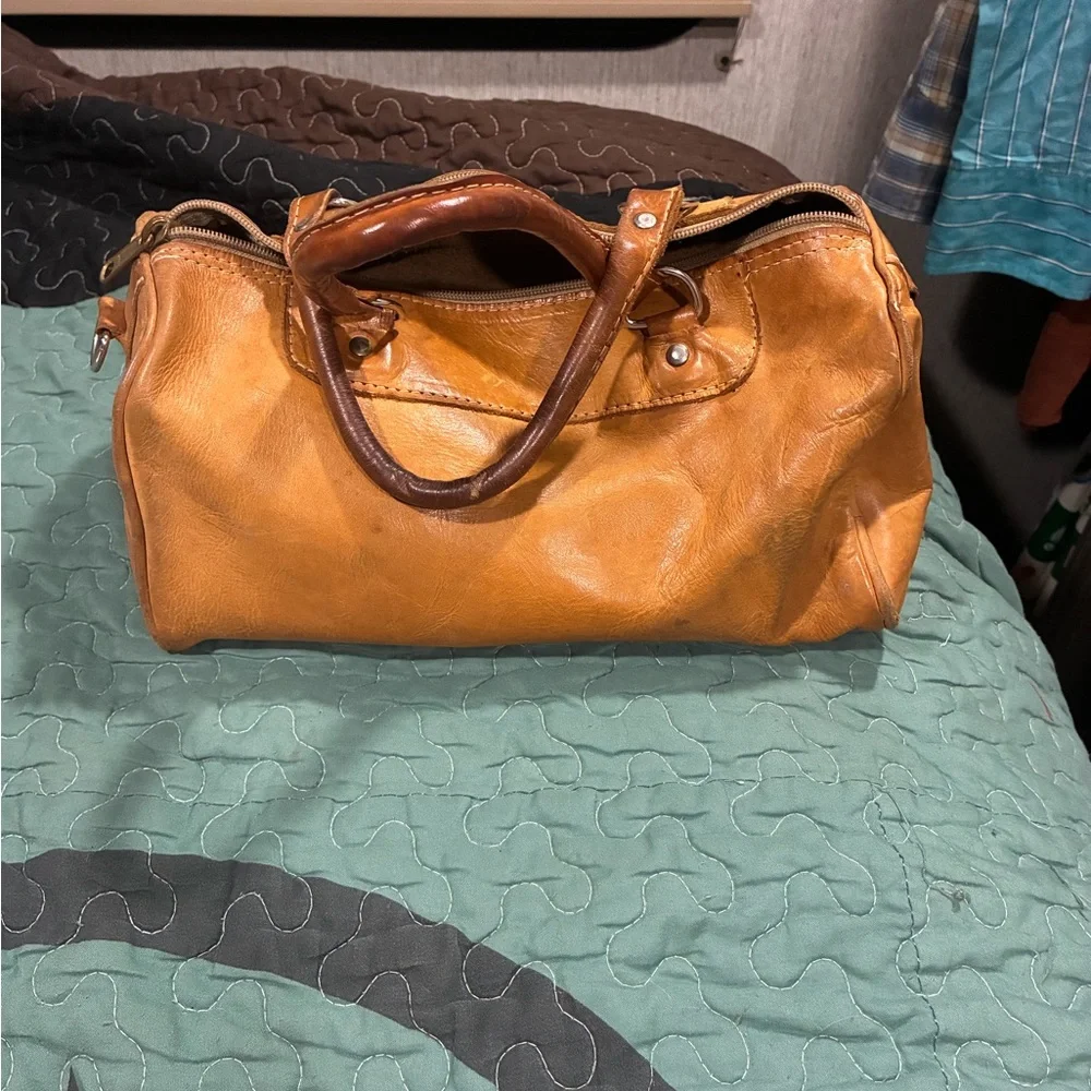Classic Tan Leather Purse